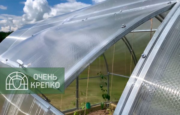 Дополнительная форточка для теплицы фото 1